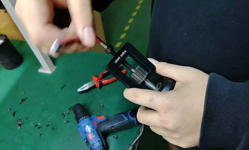 SPI SM-12432 Universal Piston Pin Puller Set | Tool For Removing Piston Pins Without Damage